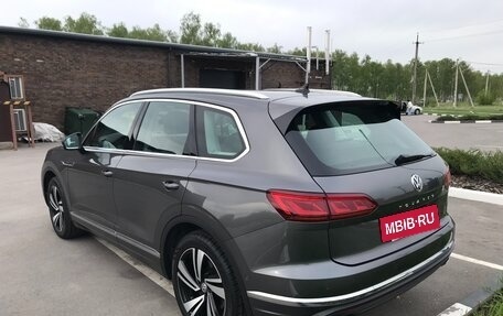 Volkswagen Touareg III, 2020 год, 4 150 000 рублей, 3 фотография