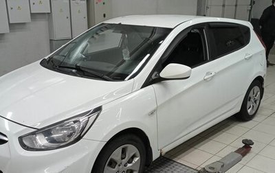 Hyundai Solaris II рестайлинг, 2012 год, 650 000 рублей, 1 фотография