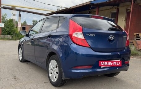 Hyundai Solaris II рестайлинг, 2015 год, 700 000 рублей, 5 фотография
