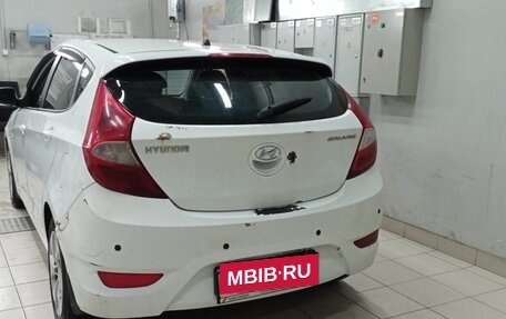 Hyundai Solaris II рестайлинг, 2012 год, 650 000 рублей, 3 фотография