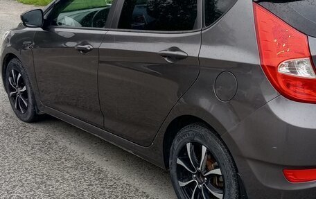 Hyundai Solaris II рестайлинг, 2011 год, 797 000 рублей, 3 фотография
