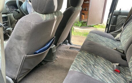 Nissan Prairie III, 1996 год, 210 000 рублей, 11 фотография