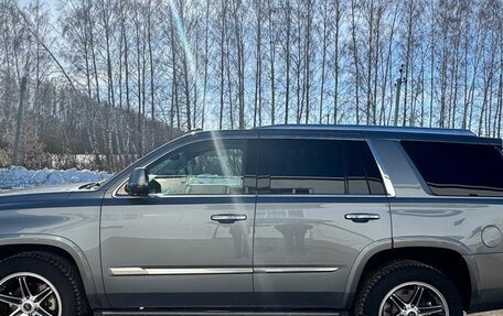 Cadillac Escalade IV, 2019 год, 6 000 000 рублей, 2 фотография