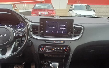 KIA cee'd III, 2022 год, 2 300 000 рублей, 9 фотография