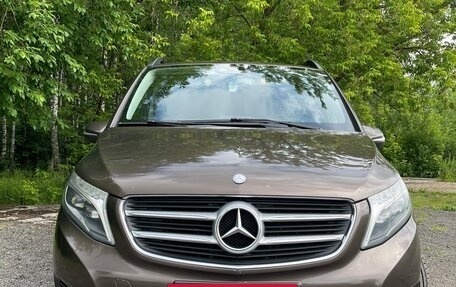 Mercedes-Benz V-Класс, 2014 год, 3 700 000 рублей, 2 фотография