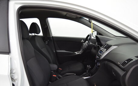 Hyundai Solaris II рестайлинг, 2015 год, 990 000 рублей, 24 фотография