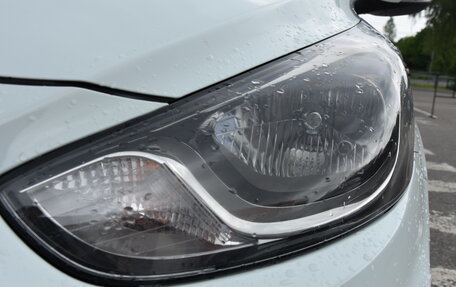 Hyundai Solaris II рестайлинг, 2012 год, 800 000 рублей, 12 фотография