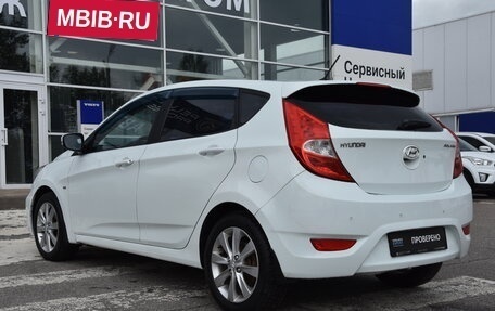 Hyundai Solaris II рестайлинг, 2012 год, 800 000 рублей, 5 фотография