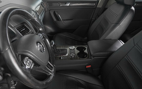 Volkswagen Touareg III, 2010 год, 2 239 000 рублей, 9 фотография