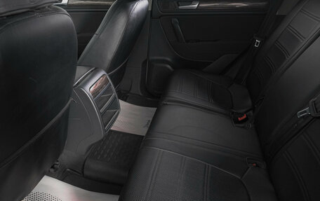 Volkswagen Touareg III, 2010 год, 2 239 000 рублей, 10 фотография