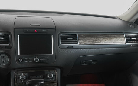 Volkswagen Touareg III, 2010 год, 2 239 000 рублей, 15 фотография