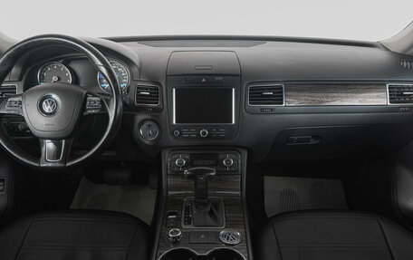 Volkswagen Touareg III, 2010 год, 2 239 000 рублей, 14 фотография