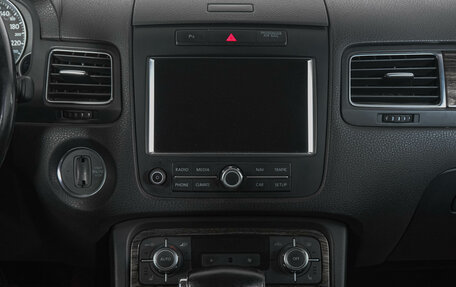 Volkswagen Touareg III, 2010 год, 2 239 000 рублей, 20 фотография