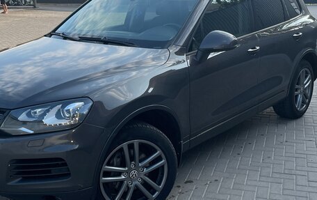 Volkswagen Touareg III, 2011 год, 1 999 999 рублей, 5 фотография