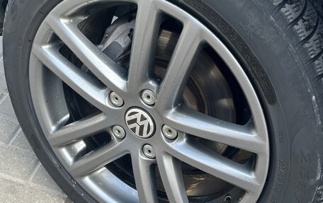 Volkswagen Touareg III, 2011 год, 1 999 999 рублей, 12 фотография