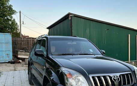 Toyota Land Cruiser Prado 120 рестайлинг, 2008 год, 2 200 000 рублей, 2 фотография