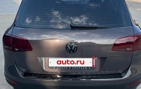 Volkswagen Touareg III, 2011 год, 1 999 999 рублей, 3 фотография