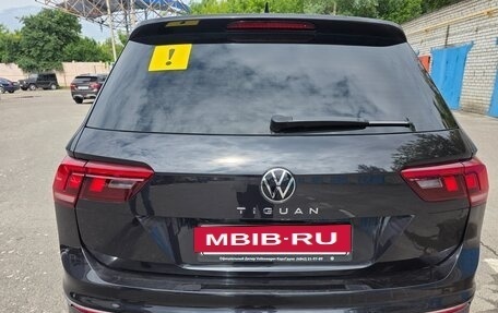 Volkswagen Tiguan II, 2021 год, 2 950 000 рублей, 3 фотография