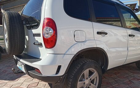 Chevrolet Niva I рестайлинг, 2014 год, 620 000 рублей, 2 фотография