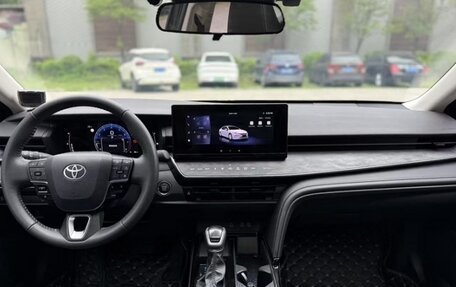 Toyota Camry, 2025 год, 3 242 000 рублей, 8 фотография