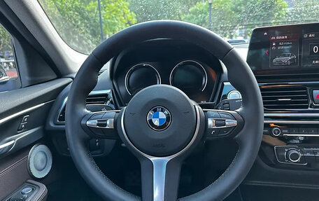 BMW 1 серия, 2022 год, 1 900 000 рублей, 12 фотография