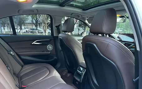 BMW 1 серия, 2022 год, 1 900 000 рублей, 16 фотография