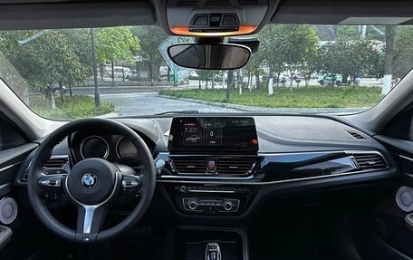 BMW 1 серия, 2022 год, 1 900 000 рублей, 10 фотография