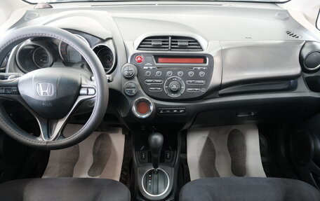 Honda Jazz II рестайлинг, 2011 год, 999 000 рублей, 17 фотография