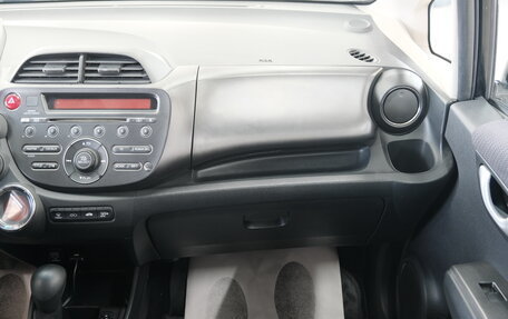 Honda Jazz II рестайлинг, 2011 год, 999 000 рублей, 22 фотография