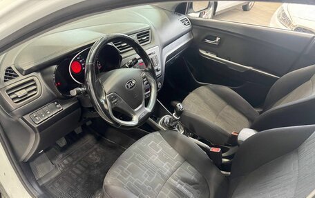 KIA Rio III рестайлинг, 2015 год, 999 900 рублей, 9 фотография
