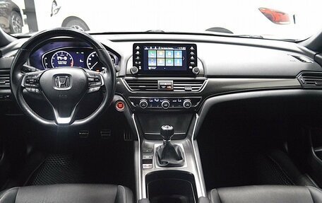 Honda Accord IX рестайлинг, 2018 год, 1 649 000 рублей, 15 фотография