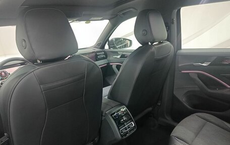 Volkswagen Tiguan II, 2024 год, 4 749 000 рублей, 22 фотография