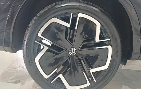 Volkswagen Tiguan II, 2024 год, 4 749 000 рублей, 27 фотография