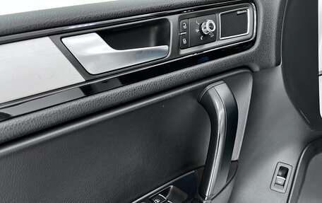 Volkswagen Touareg III, 2012 год, 2 745 000 рублей, 31 фотография