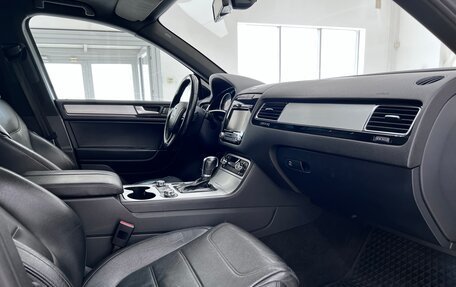 Volkswagen Touareg III, 2012 год, 2 745 000 рублей, 40 фотография