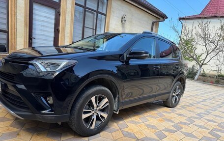 Toyota RAV4, 2017 год, 2 050 000 рублей, 3 фотография