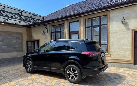 Toyota RAV4, 2017 год, 2 050 000 рублей, 6 фотография
