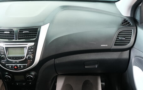 Hyundai Solaris II рестайлинг, 2012 год, 879 000 рублей, 20 фотография