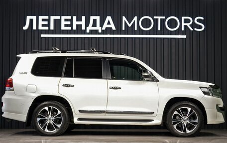Toyota Land Cruiser 200, 2021 год, 8 700 000 рублей, 3 фотография
