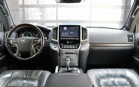 Toyota Land Cruiser 200, 2021 год, 8 700 000 рублей, 13 фотография