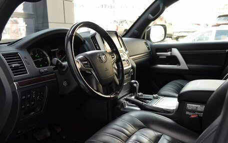 Toyota Land Cruiser 200, 2021 год, 8 700 000 рублей, 26 фотография
