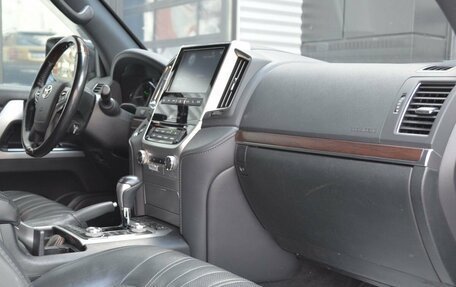 Toyota Land Cruiser 200, 2021 год, 8 700 000 рублей, 23 фотография