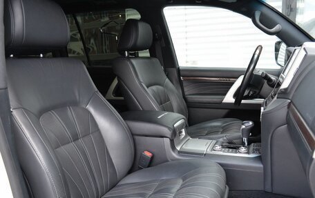 Toyota Land Cruiser 200, 2021 год, 8 700 000 рублей, 36 фотография