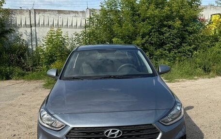 Hyundai Solaris II рестайлинг, 2020 год, 1 550 000 рублей, 2 фотография