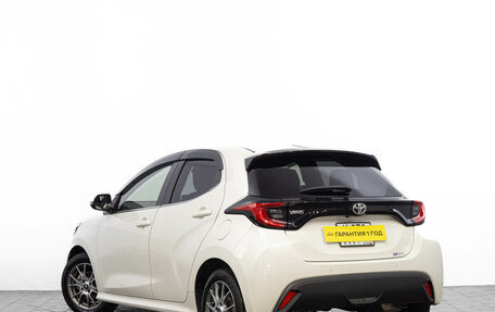 Toyota Yaris, 2021 год, 1 799 000 рублей, 7 фотография