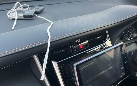 Toyota Harrier, 2019 год, 2 850 000 рублей, 27 фотография