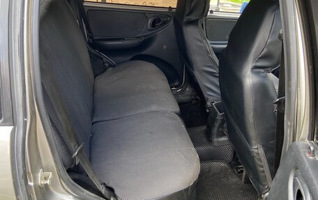 Chevrolet Niva I рестайлинг, 2011 год, 457 777 рублей, 16 фотография