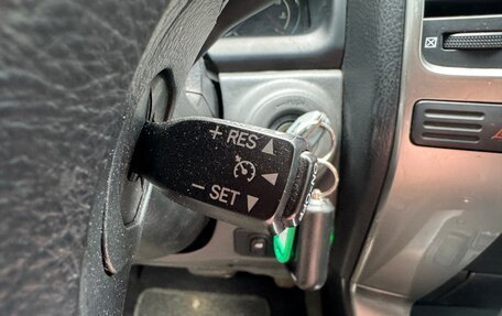 Toyota Land Cruiser Prado 120 рестайлинг, 2005 год, 1 320 000 рублей, 18 фотография