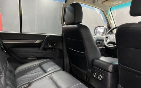 Mitsubishi Pajero IV, 2011 год, 1 700 000 рублей, 10 фотография