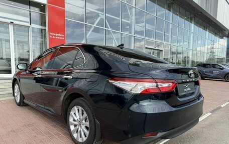 Toyota Camry, 2020 год, 3 590 000 рублей, 8 фотография